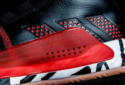 花 600 就能买到千元级的配置!利拉德 5 代上脚开箱!0102030405