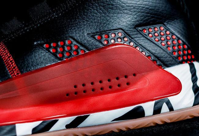 花 600 就能买到千元级的配置!利拉德 5 代上脚开箱!0102030405