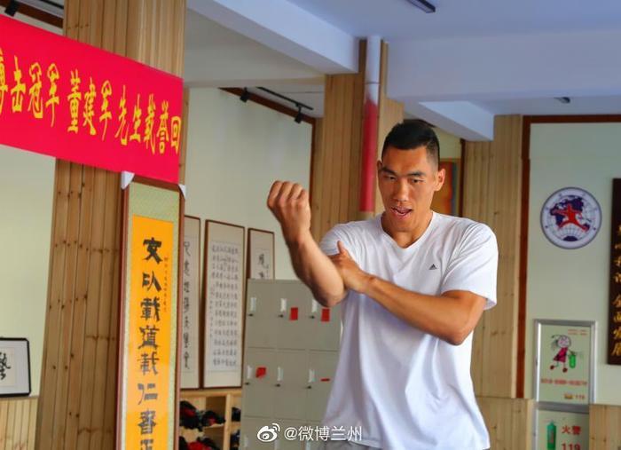 甘肃骄傲 通备武学之秀董建军载誉归来