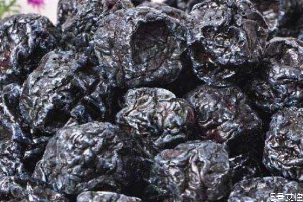 鲜乌梅上的油是什么 乌梅为啥外皮都是油 鲜乌梅上的油是什么 乌梅为啥外皮都是油