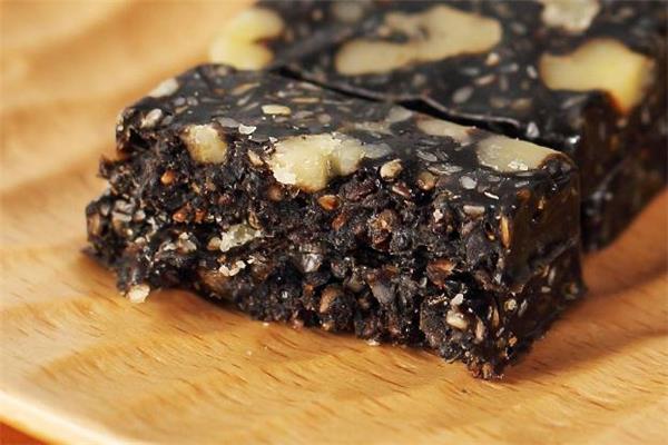 阿胶糕吃多久可以见效 阿胶糕一个疗程吃多久 阿胶糕吃多久可以见效 阿胶糕一个疗程吃多久