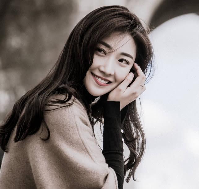 胡歌没带火的女演员,名字难记,改了会火