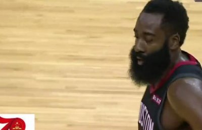 火箭1节赢上海22分,哈登7板9助4次导演暴扣,9指霸王50秒连轰3分