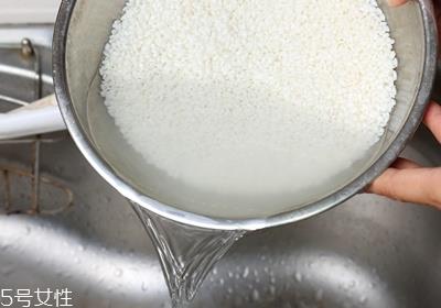 用砂锅怎么煮米饭 砂锅怎么煮饭 用砂锅怎么煮米饭 砂锅怎么煮饭