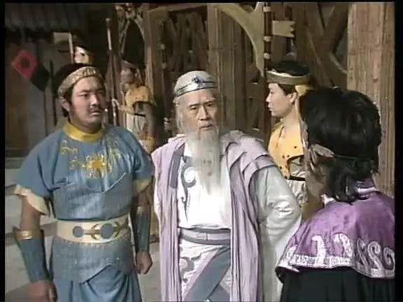 封神演义里面的这个凡人,一点道术不会居然从开头活到了结尾