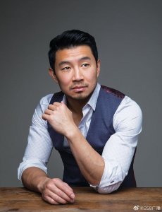 漫威选定的《上气》主演,加拿大华裔刘思慕,1989年出生于哈尔滨