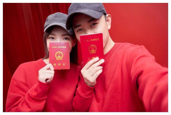 罗晋唐嫣跨年合体,演绎中国风!两人眉眼间满满的爱,含糖量真高