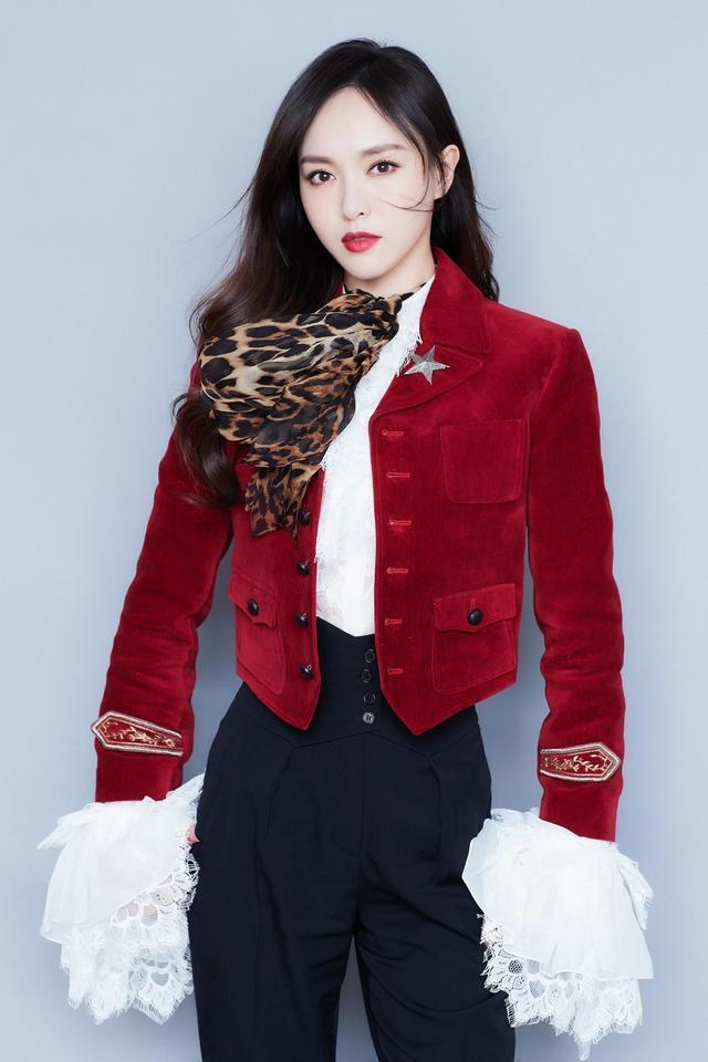 罗晋谈与唐嫣婚后感受,16字内容笑翻众人,网友:一看就知道幸福