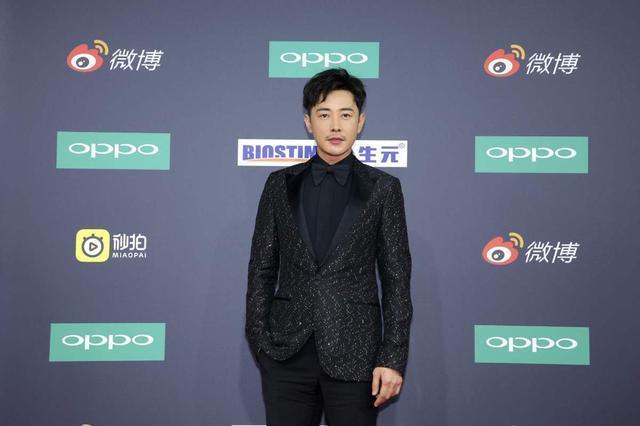 罗晋谈与唐嫣婚后感受,16字内容笑翻众人,网友:一看就知道幸福