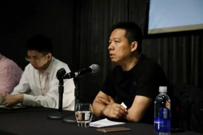 贾跃亭隐藏23年的前妻,96年就拿20万帮他创业,现又与甘薇离婚