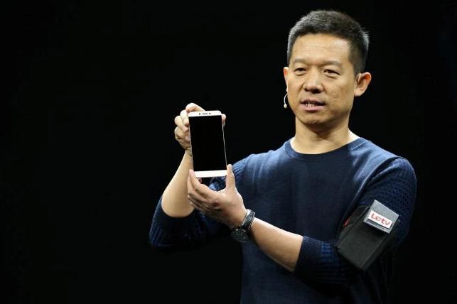 贾跃亭隐藏23年的前妻,96年就拿20万帮他创业,现又与甘薇离婚