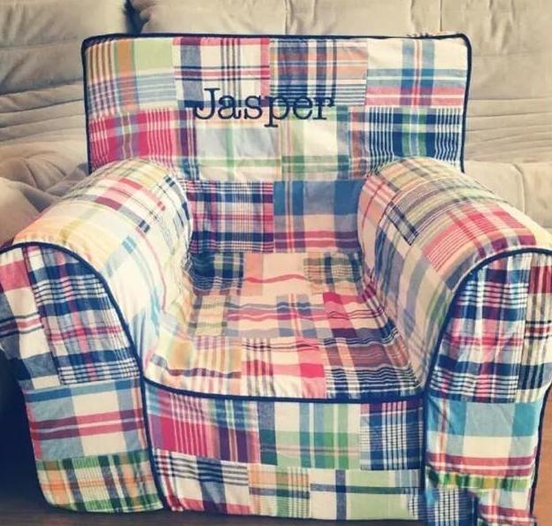 陈小春香港的豪宅:家里面积超级大,装修奢华像宫殿