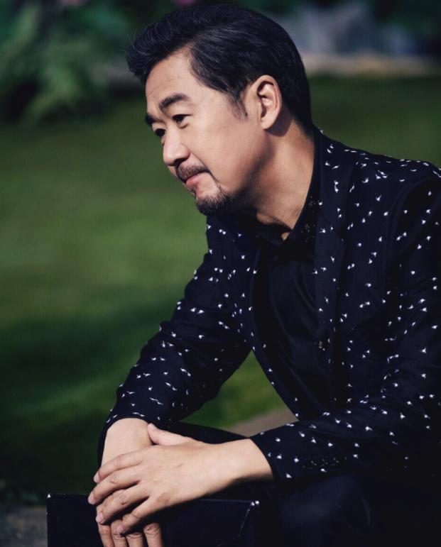 达芙妮老板娘,是张国立唯一女徒弟,如今36岁宛如少女