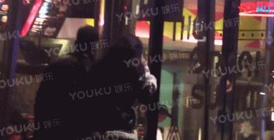 杨坤新女友曝光,年龄差距大性感漂亮,网友:真符合口味