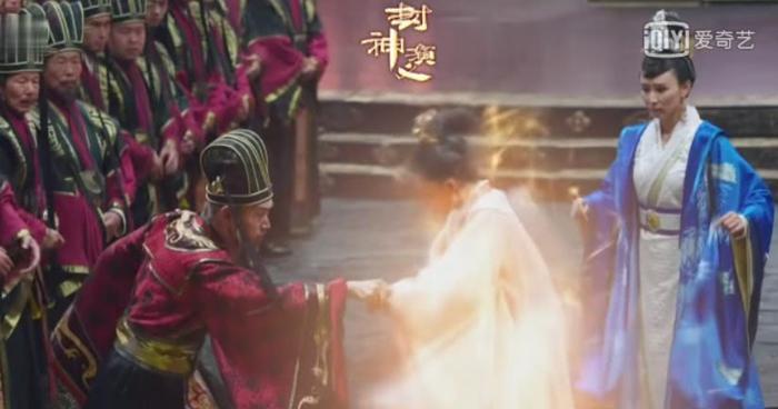 封神演义：妲己放火烧死自己，临死怒喊7字，杨戬将两人合葬一起