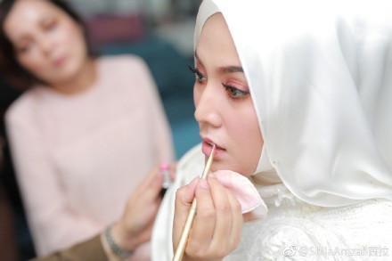 马利西亚国宝级茜拉结婚,从《我是歌手》让中国认识她,你道不?