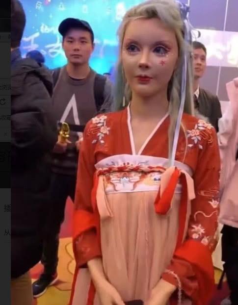 迪丽拉穿汉服暴露致命缺陷?芭比容颜掩盖不了,网友:后遗症明显