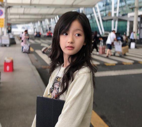 电视剧《小女花不弃》裴佳欣饰演幼年花不弃,表演有灵性太圈粉了