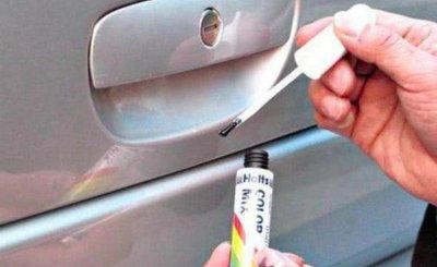 ​车漆被石子蹦了个小点怎么处理