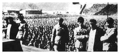 新中国第一位贪官刘青山,贪污171亿,留下3个儿子,如今活成这样