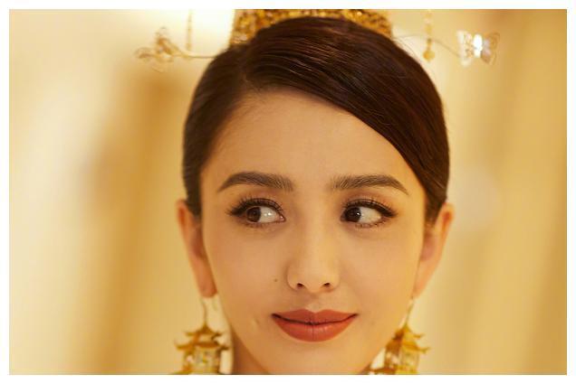 黄渤微博致歉,佟丽娅轻松化解尴尬,娱乐圈都是高智商!