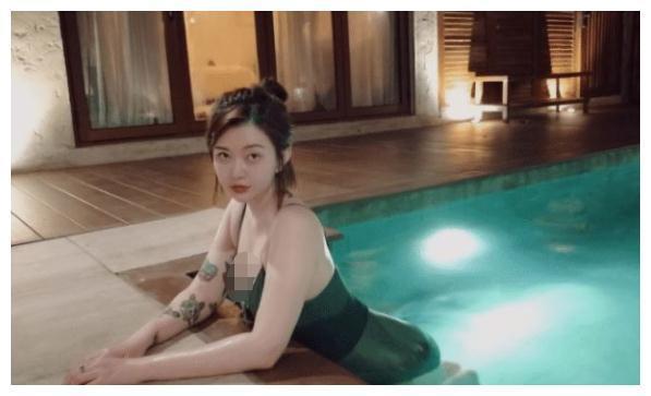 冯溪私房照曝光,赵本山的“女爱徒”,又一个美人胚子