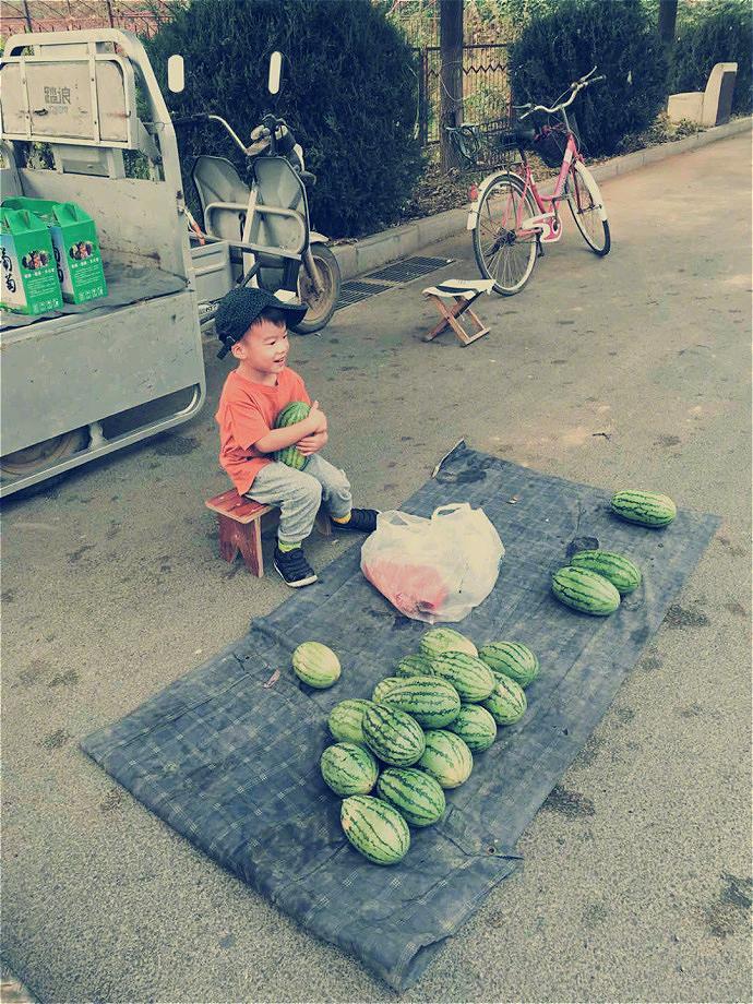 谢楠二胎产子,名字比老大还搞怪,吴所谓为弟弟付出好多