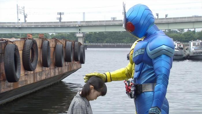 假面骑士W有多少种形态,菲利普每次插完U盘摔地上不疼吗?