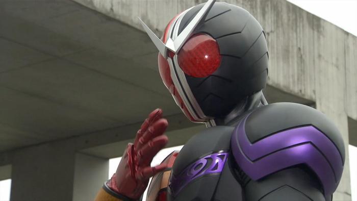 假面骑士W有多少种形态,菲利普每次插完U盘摔地上不疼吗?