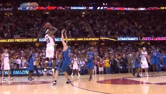 詹姆斯九东决一秒三分绝杀魔术。