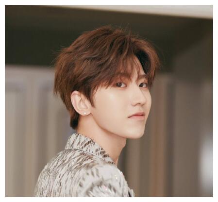 《奔跑吧》官宣常驻阵容,首现六人阵容,42岁的他有望成最大赢家