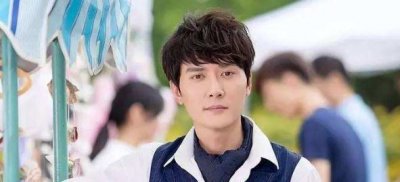 冯绍峰首谈赵丽颖和儿子,眼神里满是宠溺,幸福就是这么简单