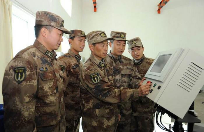 他被称为中国兵王,退役后被部队召回,将军见他也要向他敬礼!