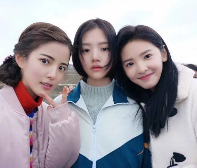 塌鼻子女生就一定不好看吗?