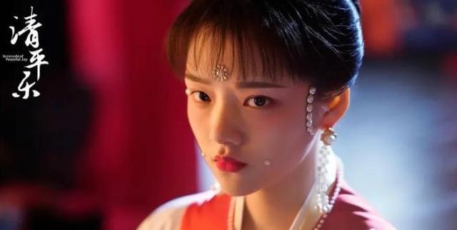 塌鼻子女生就一定不好看吗?