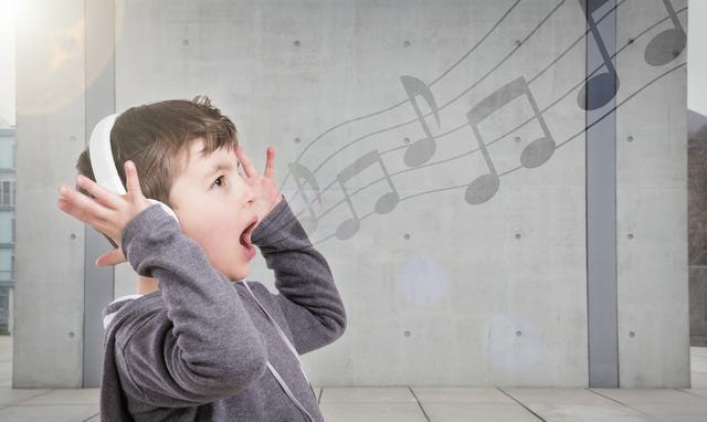 去丈母娘家接儿子,看到老婆的瞬间,气的我把丈母娘家玻璃砸了