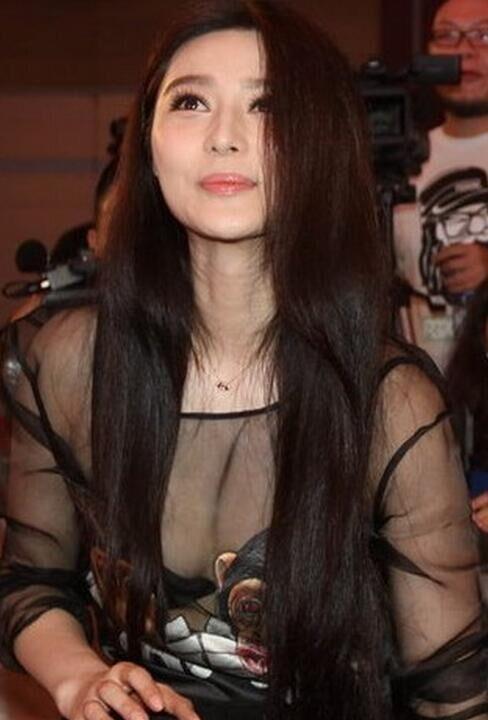 女星穿透视装,画面让人不忍直视!