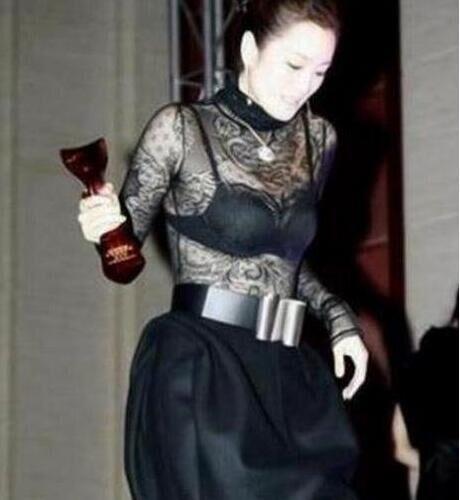 女星穿透视装,画面让人不忍直视!