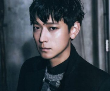 神颜鼻祖姜栋元:亿万豪门少爷当演员,今40岁感情成谜