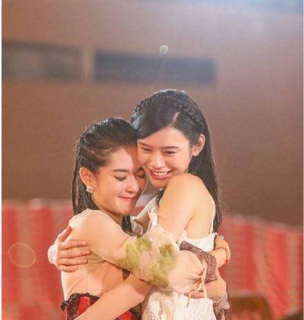 广交善结的谢娜,闺蜜都是娱乐圈中鼎鼎大腕,有一个是你意想不到