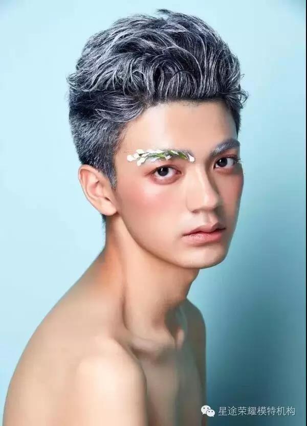 【人物】李恩童,97后混血鲜肉的嫩模养成记!