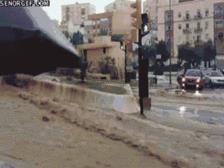 搞笑段子图文:经常熬夜,所以黑眼圈特别严重!