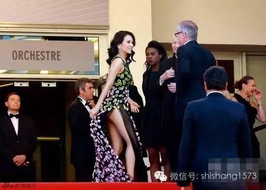 盘点娱乐圈女星走光尴尬瞬间,都是穿衣不当惹的祸!