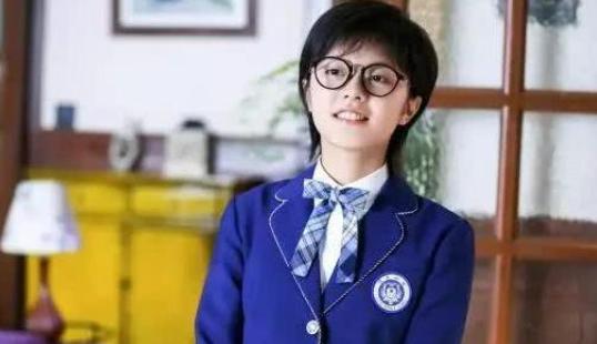 杨幂旗下又添新人,竟是《少年派》中她,网友:私照太漂亮!