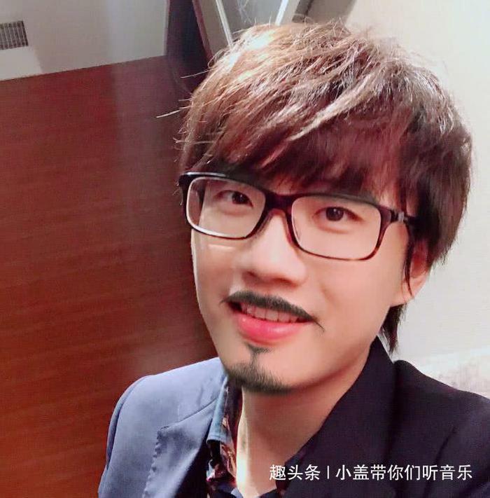 许嵩为“她”量身定做一首歌,网友听后泪崩,“她”却不知所踪!