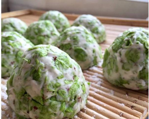 榆树花开又到吃榆钱的时候了,这7种吃法男女老少都爱不释口