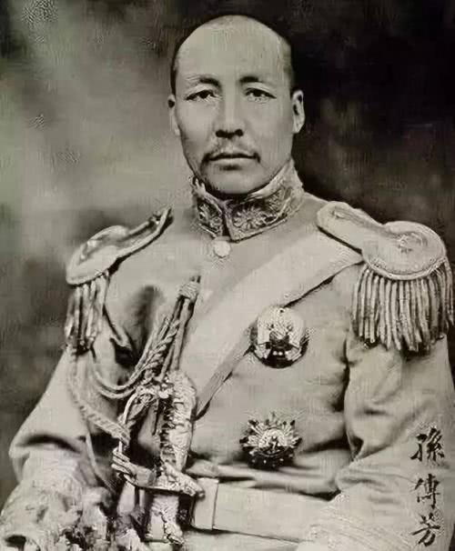 他对七十岁老人说:你走吧我不杀你,结果刚一转身他就下了个命令