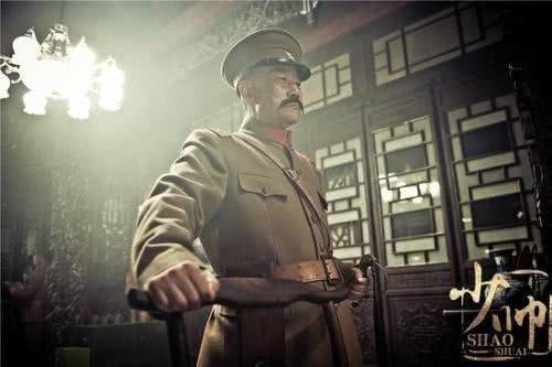 他对七十岁老人说:你走吧我不杀你,结果刚一转身他就下了个命令