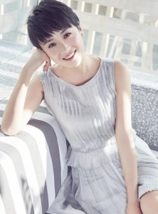 19岁出道搭档刘亦菲获认可,上升期却选择嫁人,她戏约不断零绯闻