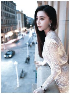 墙倒众人推,范冰冰发微博被批“蹭热度”,没想到她也有这一天!